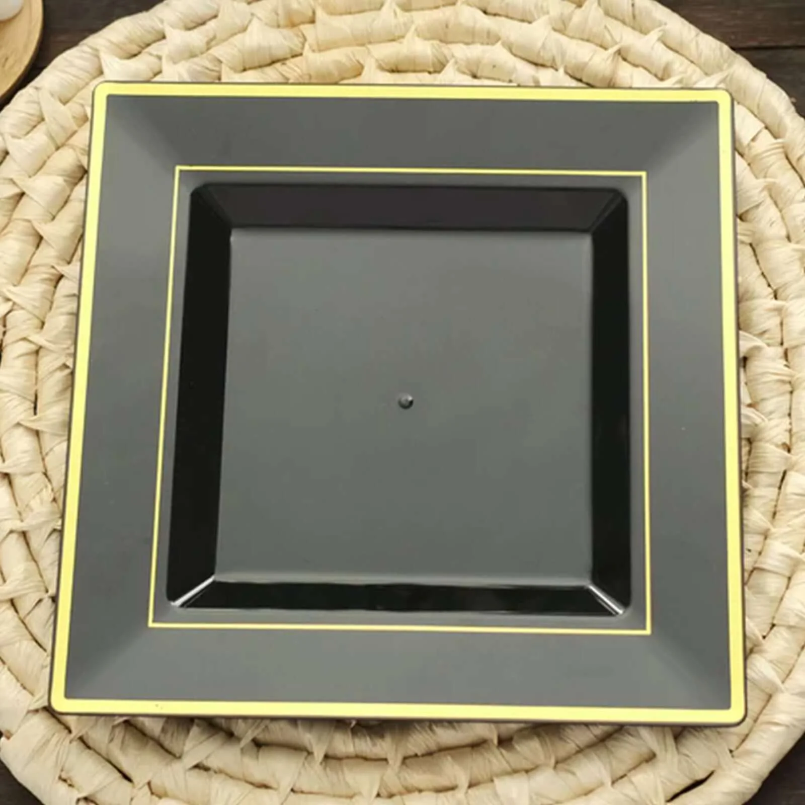 10-Pack Plastic Dinner Plates 10" Black Square with Gold Trim - Stylish Disposable Party Plates - Image 6