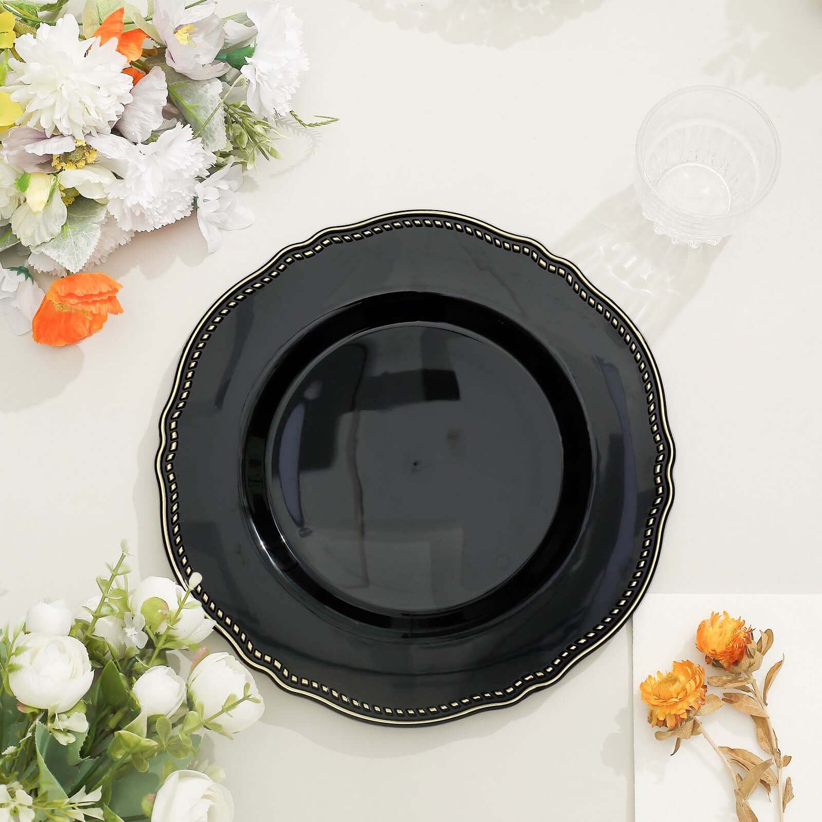 10-Pack Plastic Dinner Plates 10" Black with Gold Scalloped Rim - Large Disposable Party Plates - Image 6