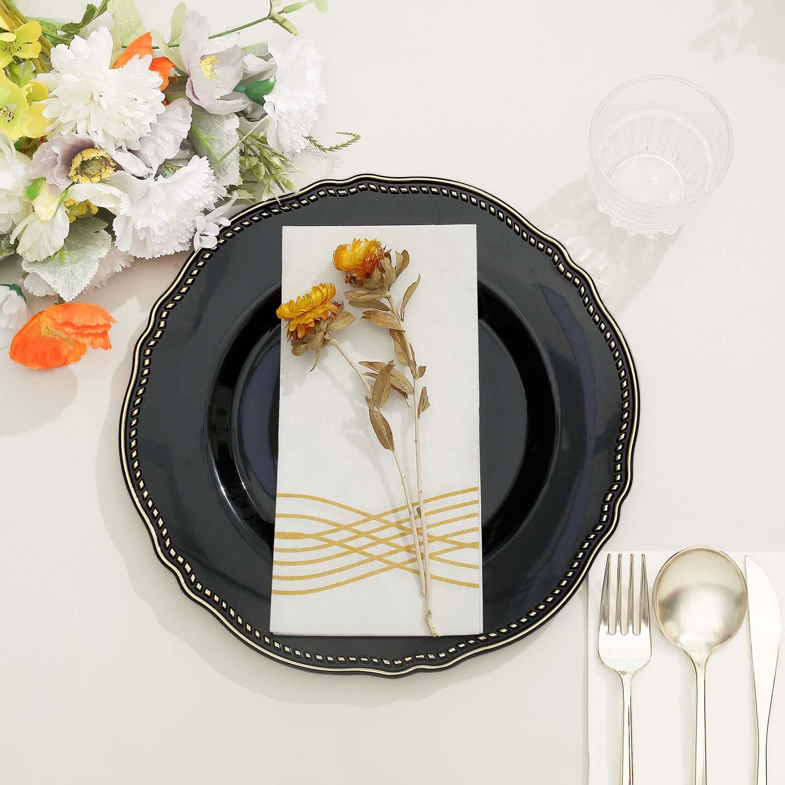 10-Pack Plastic Dinner Plates 10" Black with Gold Scalloped Rim - Large Disposable Party Plates - Image 8