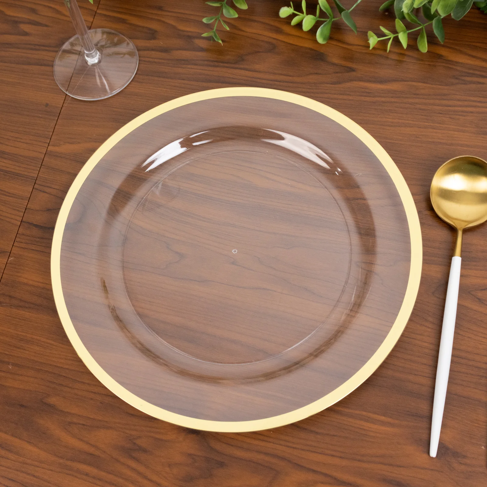 10-Pack Plastic Round Dinner Plates 10" Clear with Gold Rim - Sleek Disposable Party Plates - Image 4