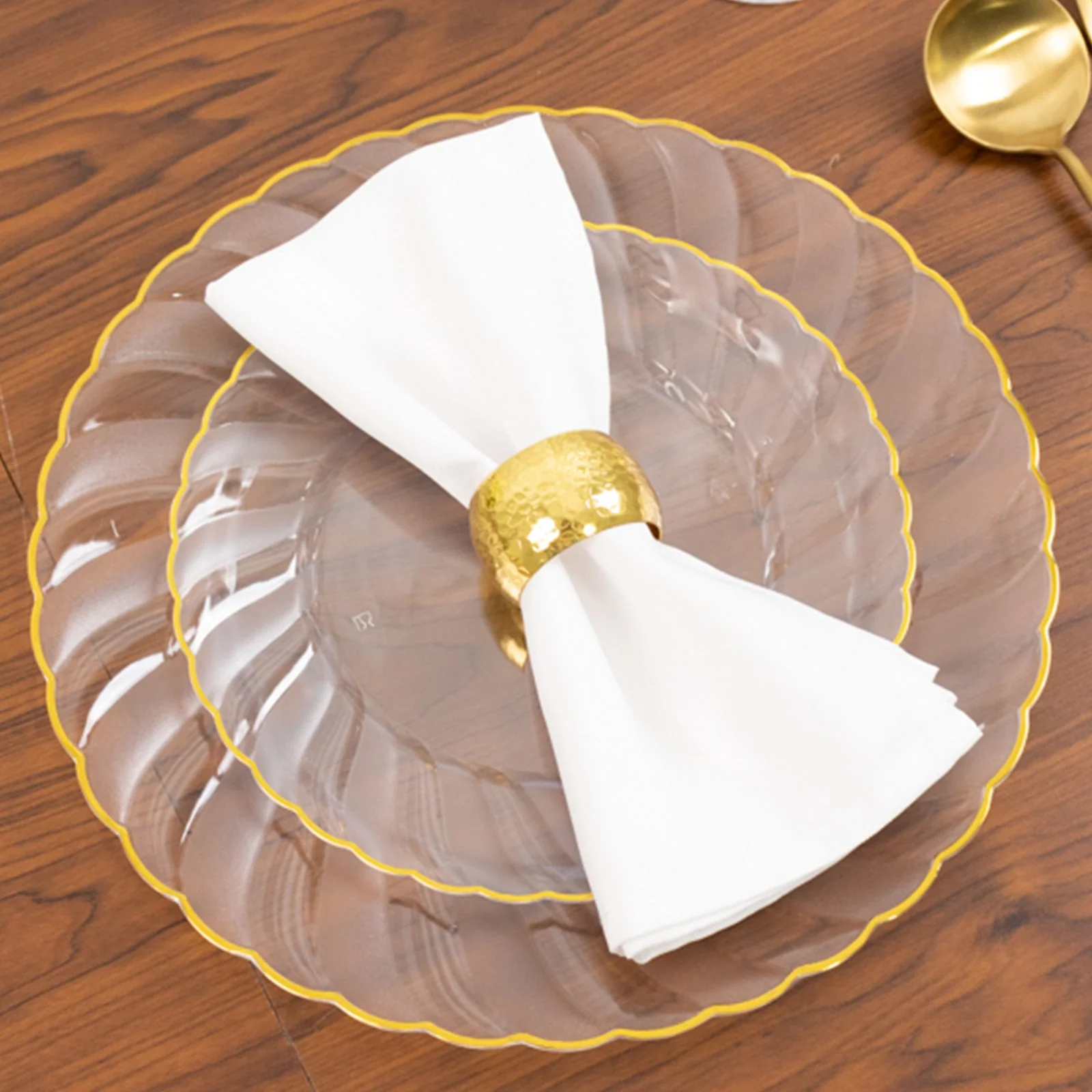 10-Pack Plastic Round Dinner Plates 10" Clear with Gold Flair Rim - Disposable Party Plates for Classy Events & Celebrations - Image 4