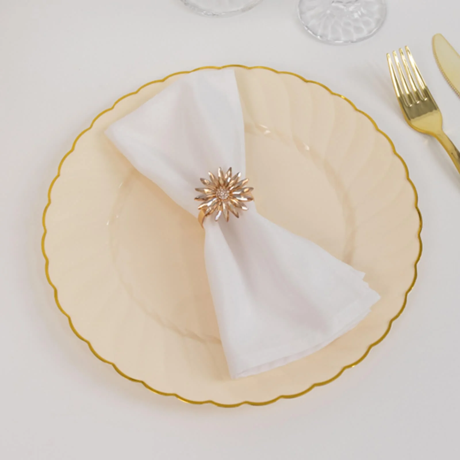 10-Pack Plastic Round Dinner Plates 10" Ivory with Gold Flair Rim - Disposable Party Plates for Classy Events & Celebrations - Image 4