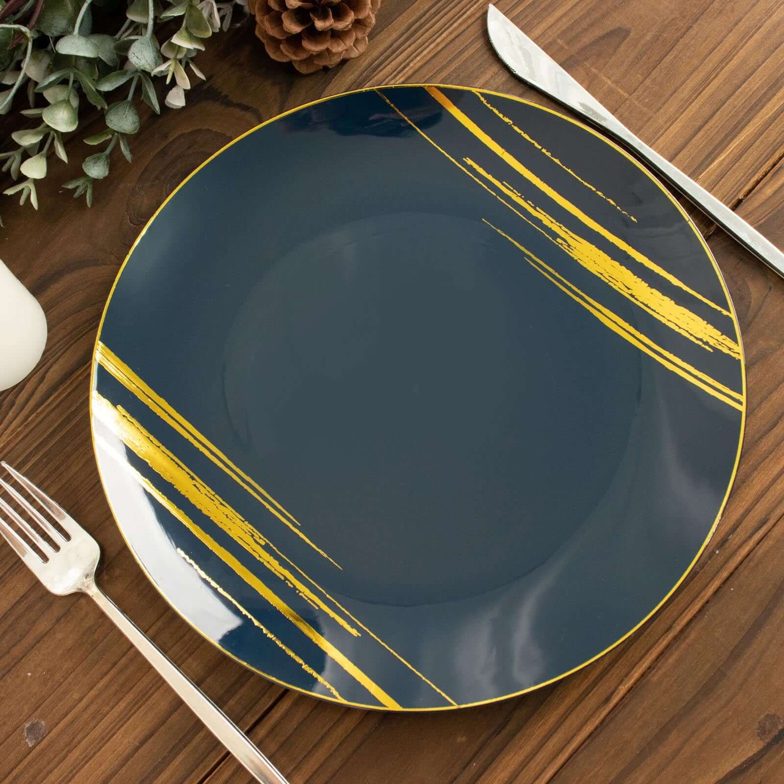 10-Pack Plastic Round Dinner Plates 10" Navy Blue with Gold Brush Stroked Print - Modern Disposable Party Dinnerware - Image 9