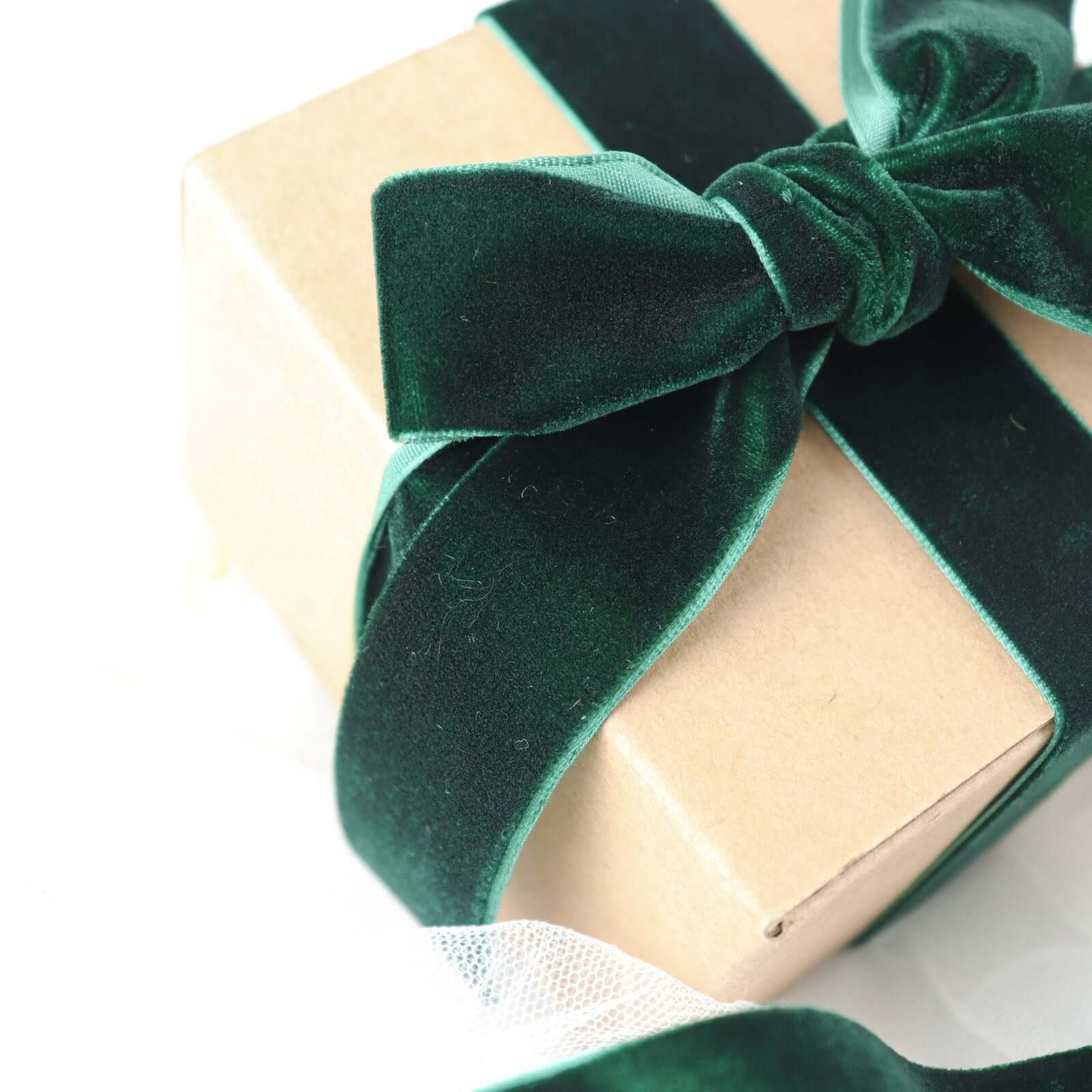 Hunter Emerald Green Velvet Single Faced Ribbon Spool, DIY Craft Supplies, Velvet and Nylon Ribbon Roll 10 Yards 1" - Image 6