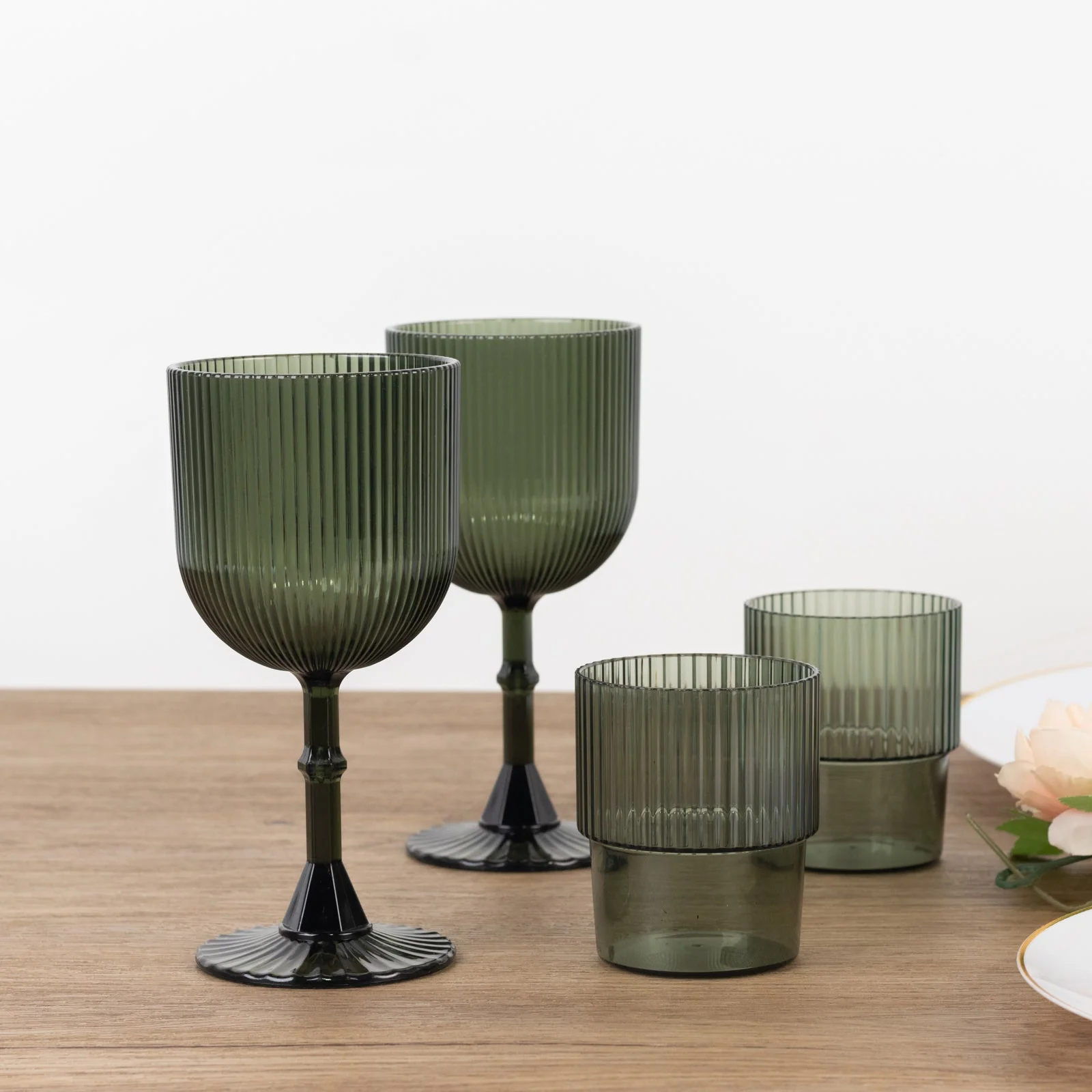 12-Pack Hunter Emerald Green Plastic Wine Glasses 9oz, Vintage Ribbed Pattern - Reusable Shatterproof Goblets - Image 6