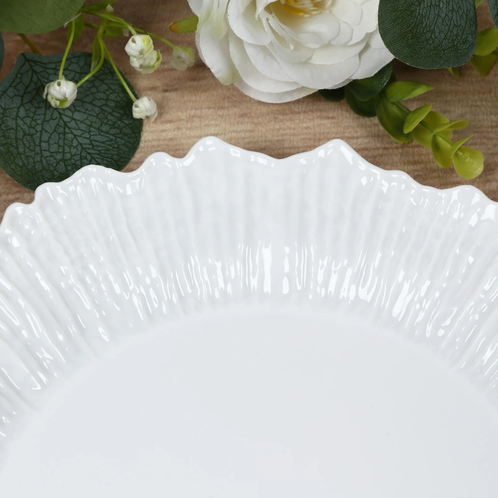 20-Pack White Reef Design Plastic Plates – 10" Dinner Party Plates – Elegant Disposable Tableware - Image 6