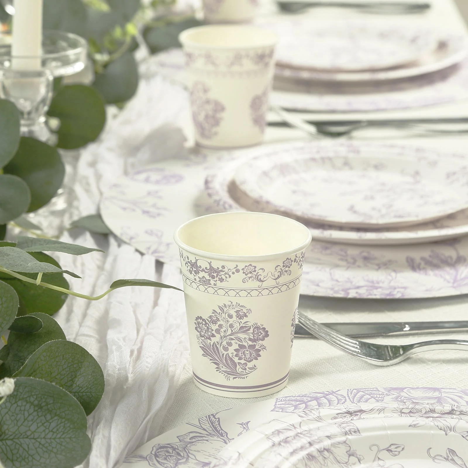 24 Pack Paper Cups in White Lavender Damask Floral Pattern, Elegant Disposable Party Cups - 9oz - Image 3