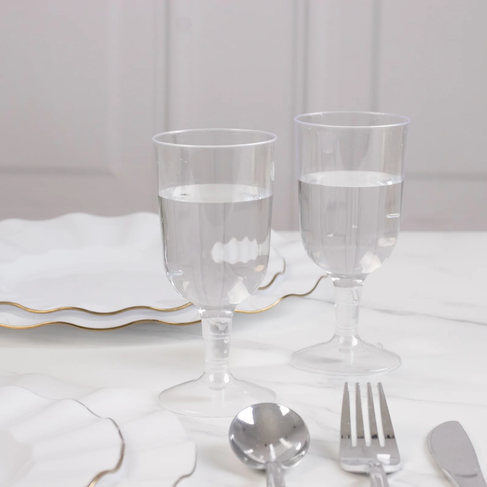 24 Pack Short Stem Plastic Wine Glasses 6oz Clear Disposable Party Cups with Detachable Base - Image 8