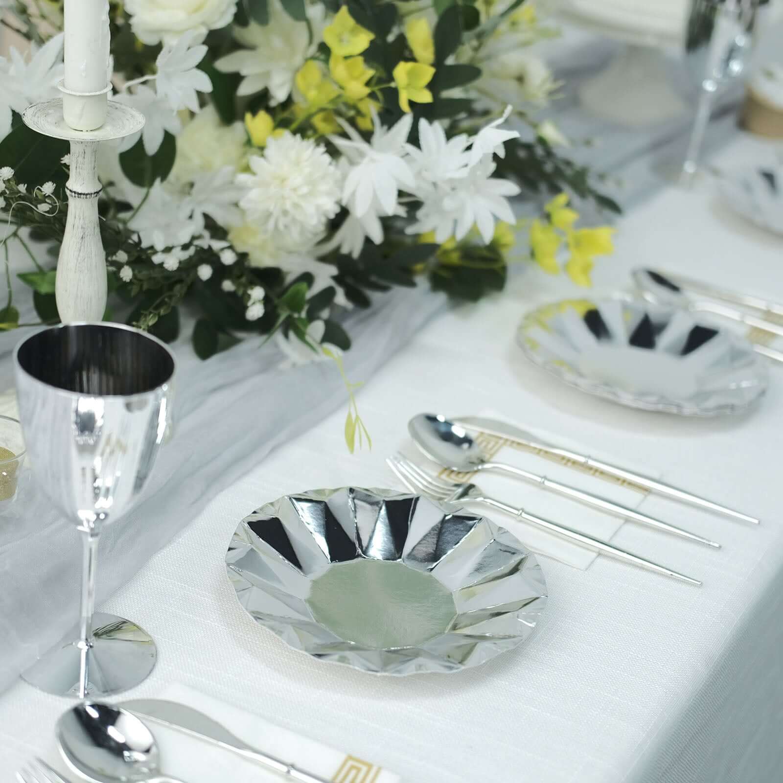 25-Pack Paper Round Dessert Plates 7" Metallic Silver with Geometric Prism Rim - 400GSM Disposable Appetizer Salad Plates - Image 5