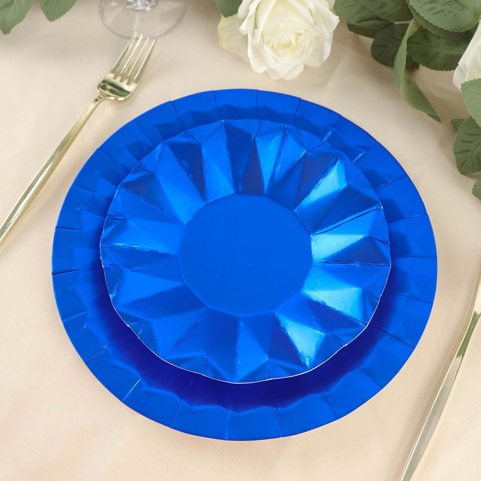 25-Pack Paper Round Dessert Plates 7" Royal Blue with Geometric Prism Rim - 400GSM Disposable Appetizer Salad Plates - Image 6
