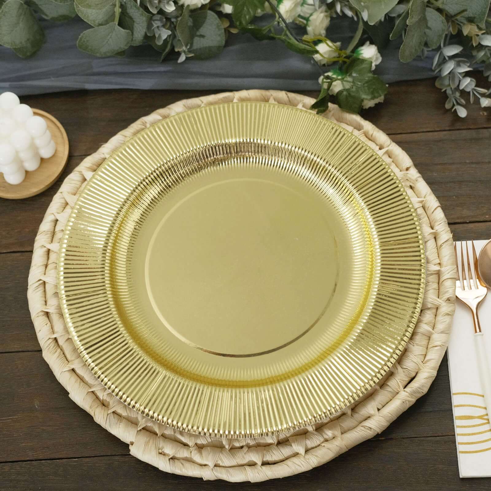 25-Pack Paper Round Dinner Plates 10" Metallic Gold Sunray Design - 350GSM Heavy Duty Disposable Party Plates - Image 8