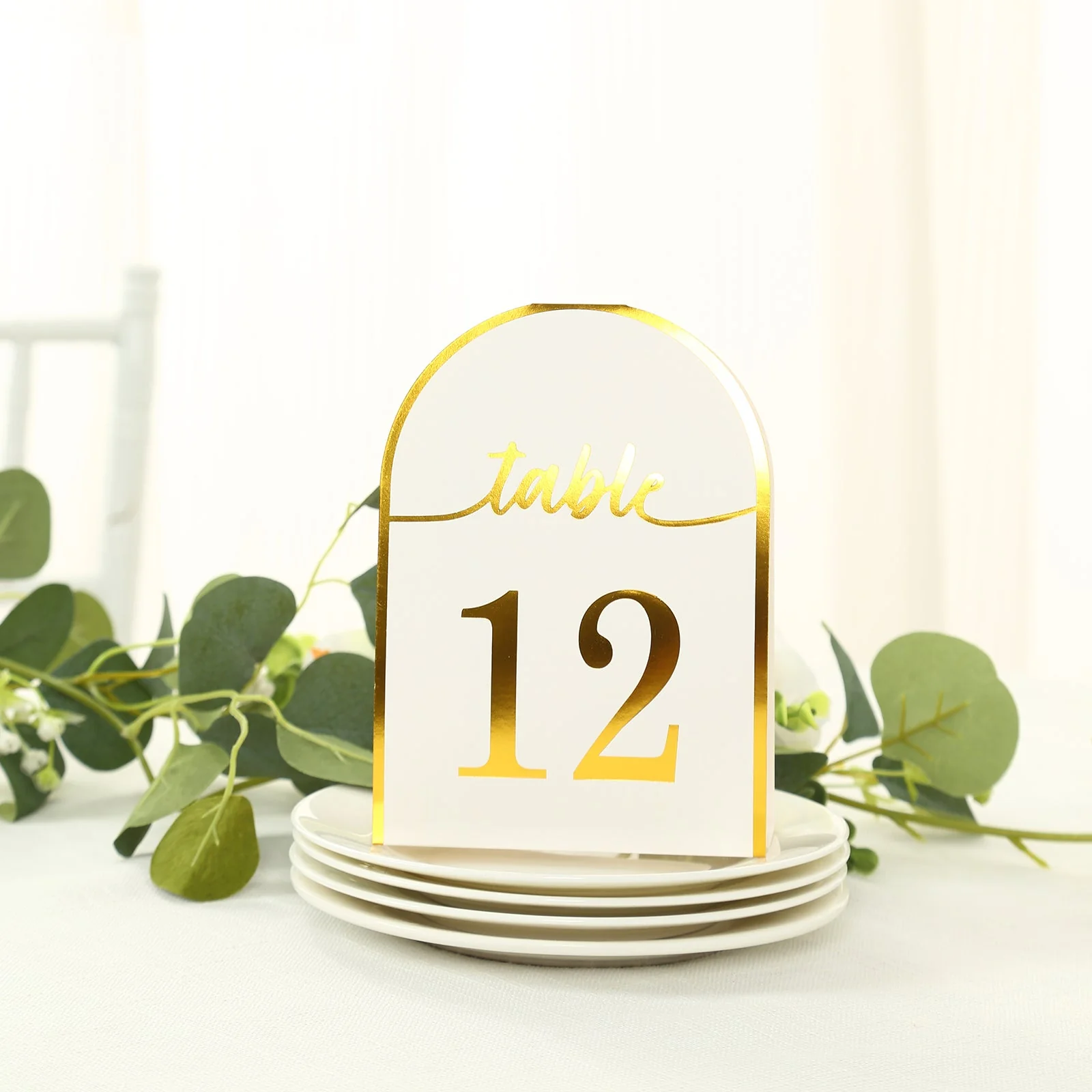 25-Pack Disposable Table Numbers 7" White Free Standing Double Sided Table Number Place Cards with Metallic Gold Foil Numbers 1-25 - Image 2