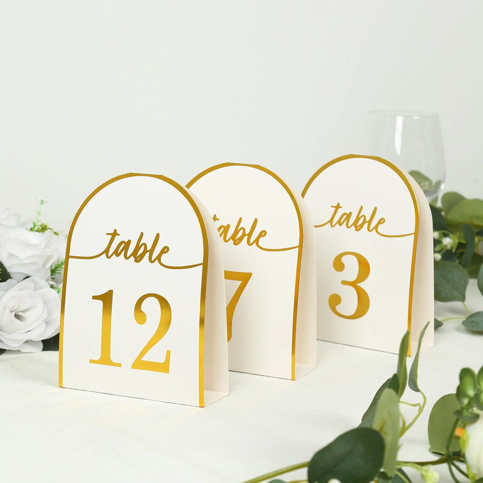 25-Pack Disposable Table Numbers 7" White Free Standing Double Sided Table Number Place Cards with Metallic Gold Foil Numbers 1-25 - Image 7