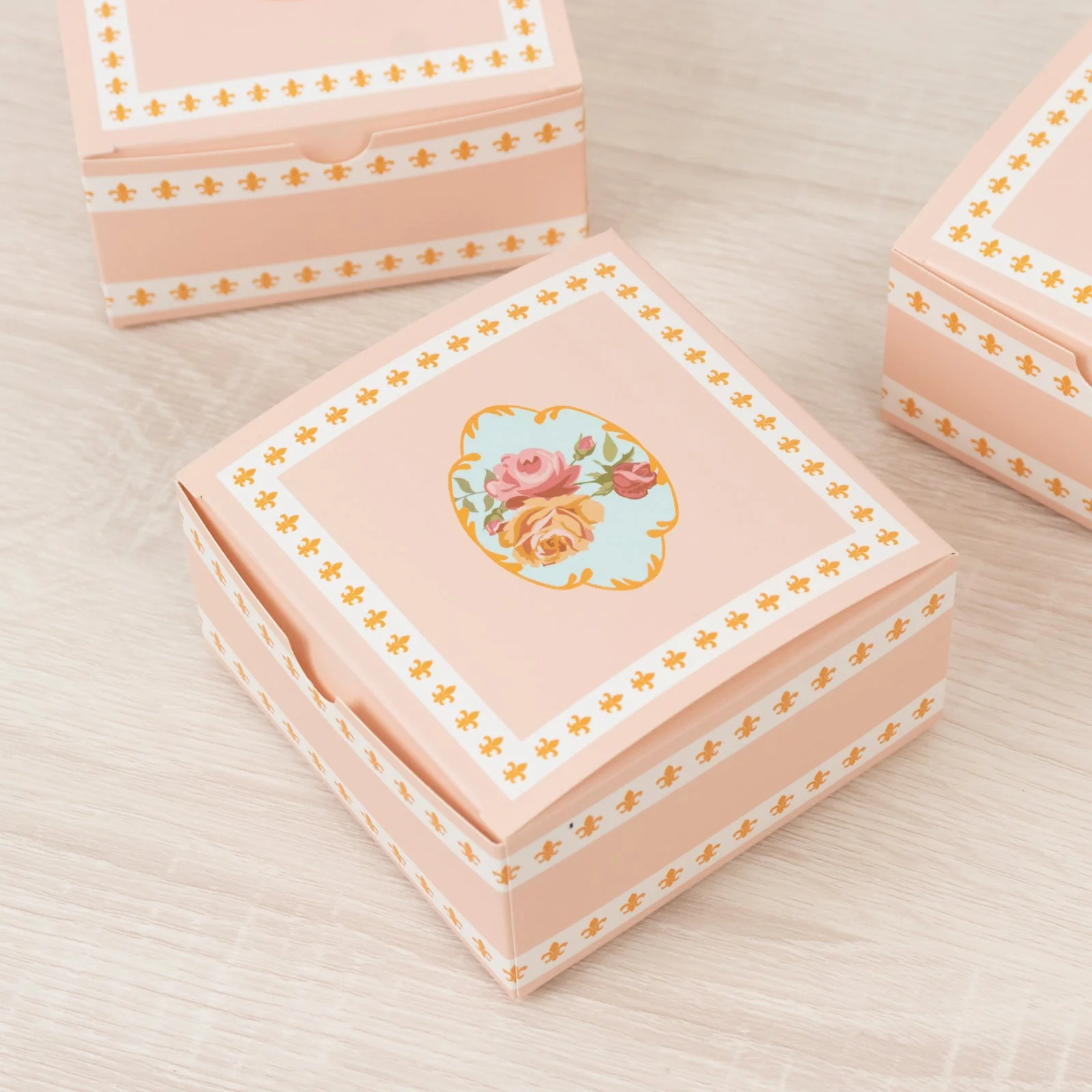 25-Pack Favor Boxes Vintage Rose Floral – Dusty Rose Cardstock Gift Boxes for Treats, Chocolates, Macarons & Small Gifts - 4"x4"x2" - Image 5