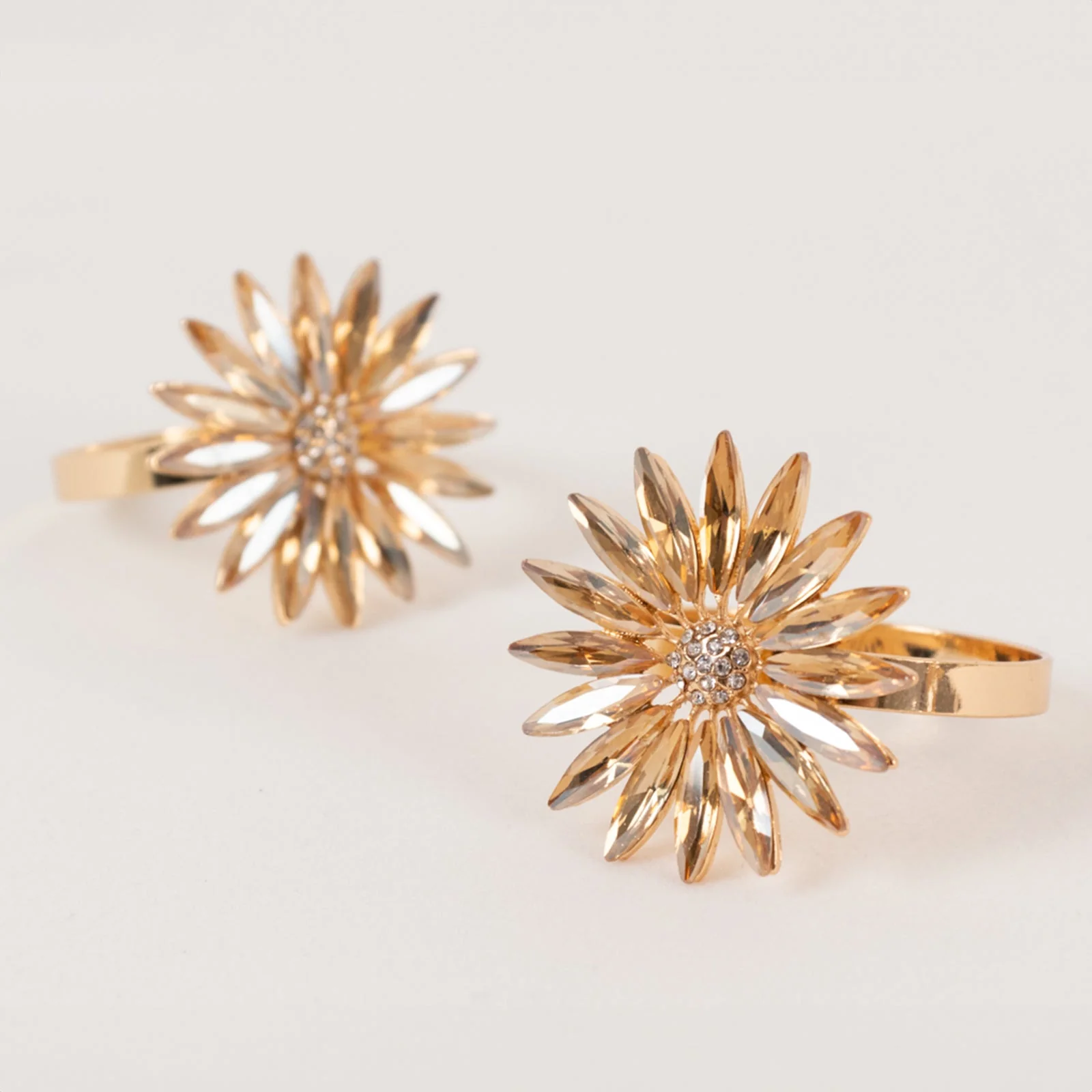 4 Pack Amber Gold Daisy Floral Metal Napkin Rings with Rhinestone Accents, Decorative Napkin Holders - 2" - Image 7