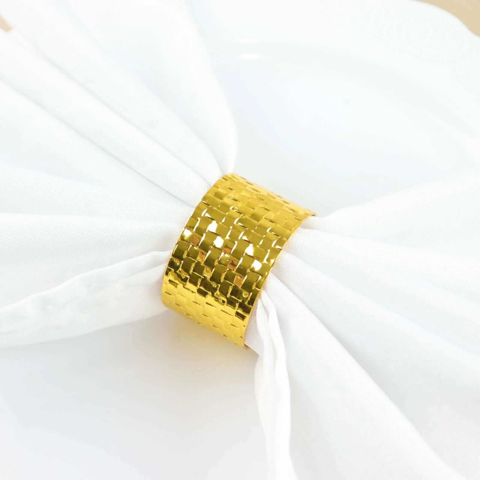 4 Pack Shiny Gold Basket Weave Napkin Rings, Metallic Napkin Holders - Image 2