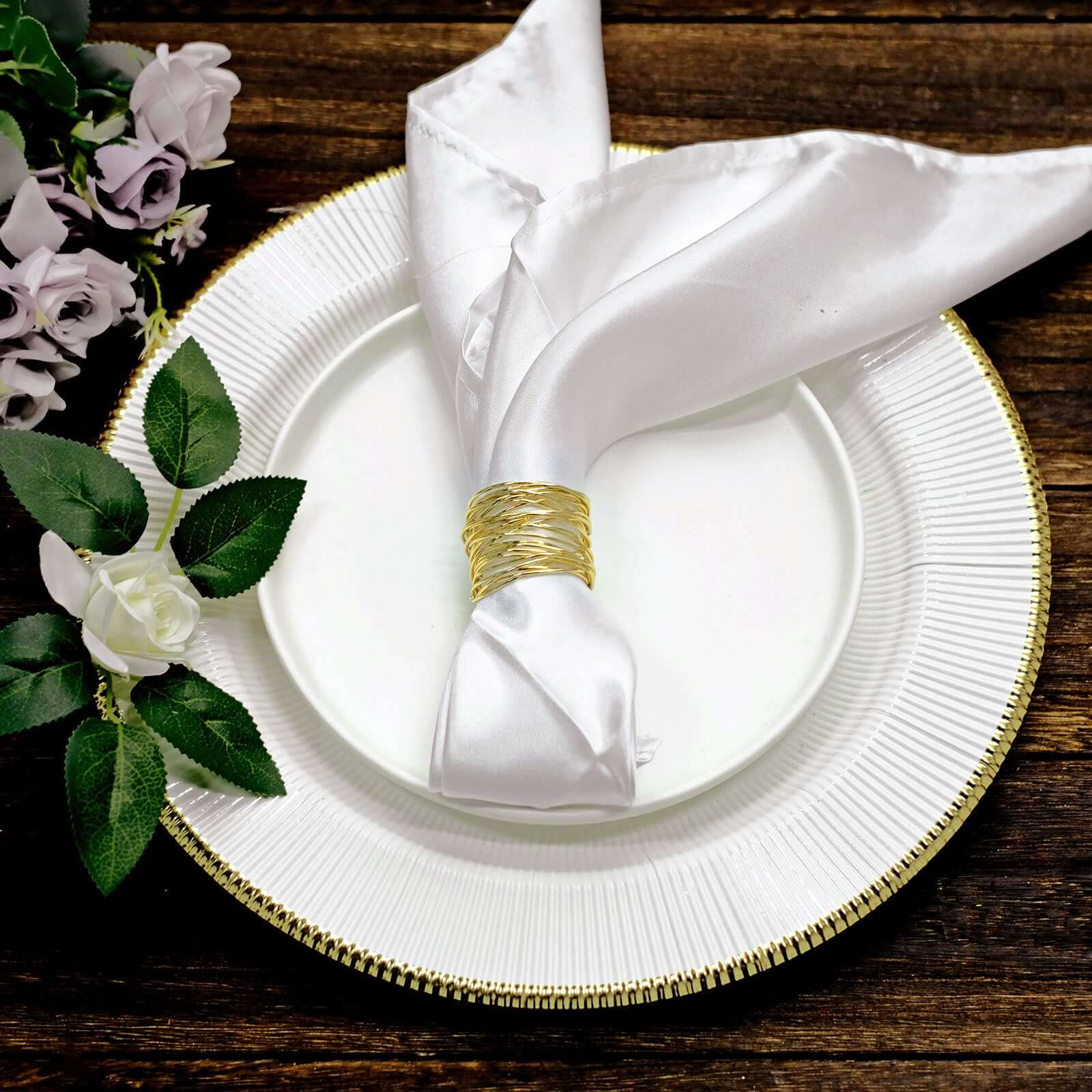 4 Pack Shiny Gold Metal Wire Paper or Cloth Linen Napkin Rings - Image 2