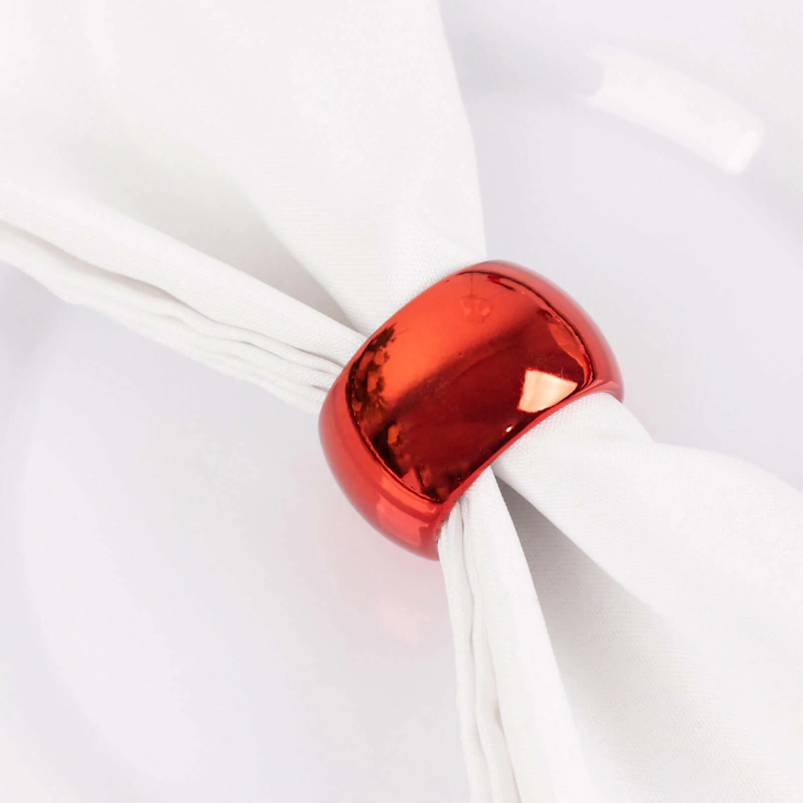 4 Pack Shiny Metallic Red Acrylic Napkin Rings - Image 2