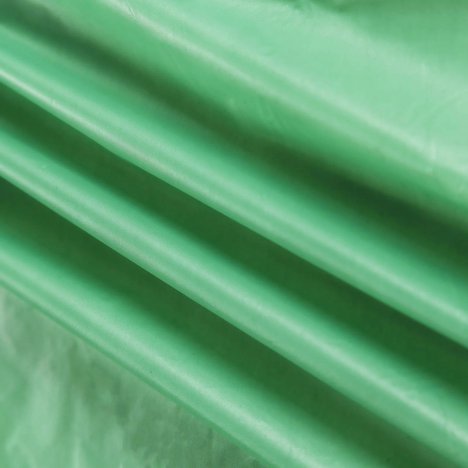 5-Pack Plastic Table Covers 84" Sage Green Round - PVC Waterproof Disposable Covers - Image 5