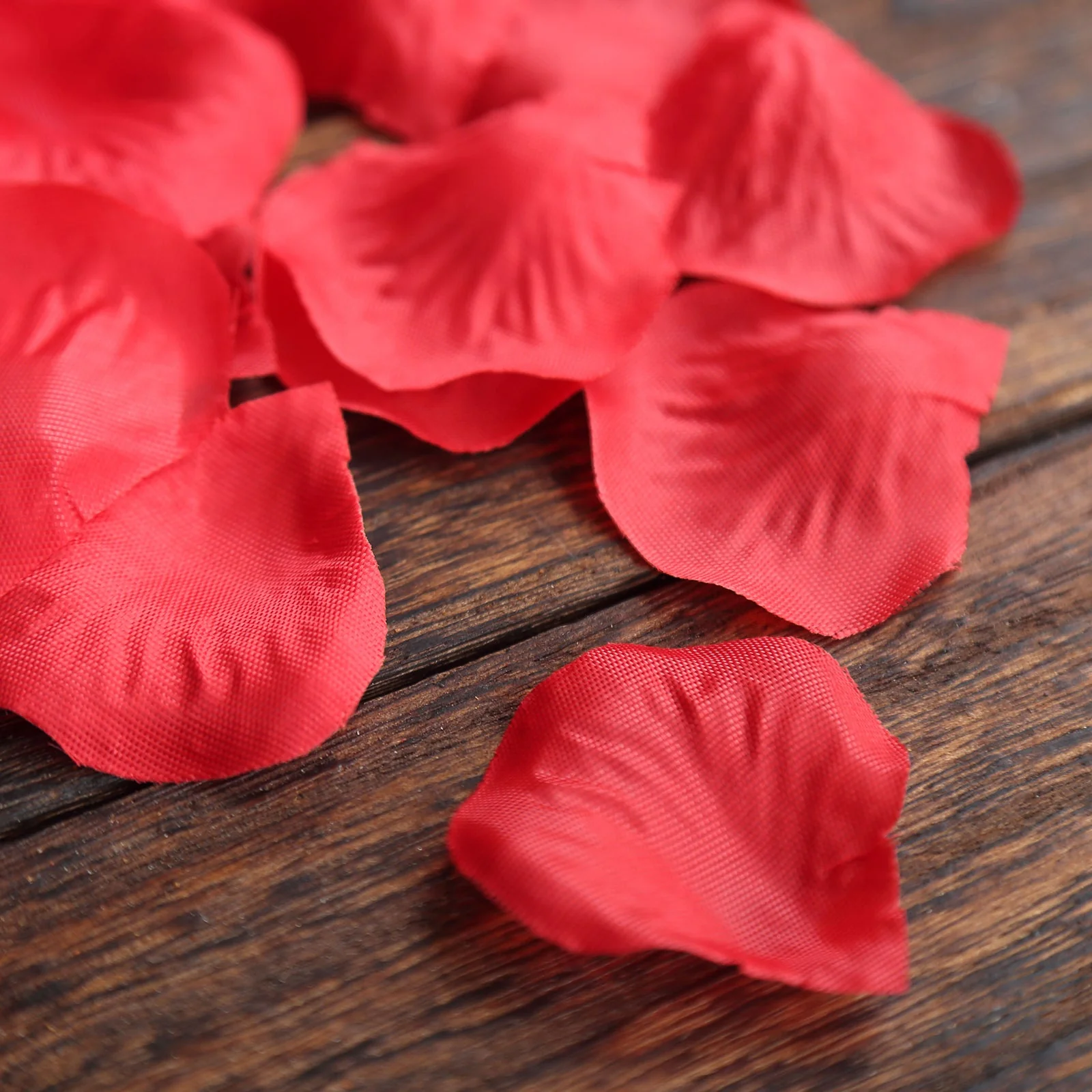 500-Pack Silk Rose Petals Confetti Red Round Design - Decorative Table Scatters - Image 13