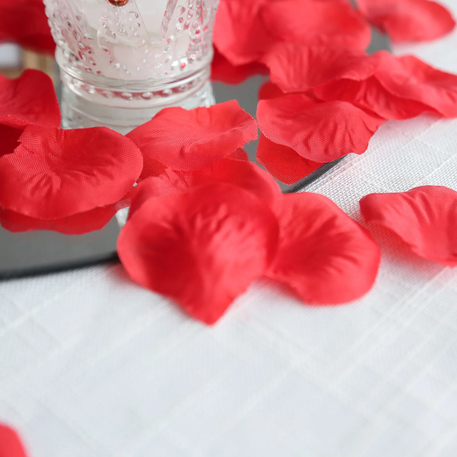 500-Pack Silk Rose Petals Confetti Red Round Design - Decorative Table Scatters - Image 2