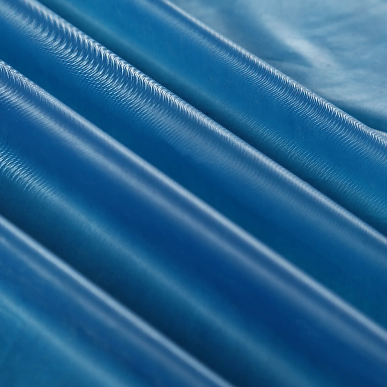 5-Pack Plastic Table Covers 84" Navy Blue Round - PVC Waterproof Disposable Covers - Image 7