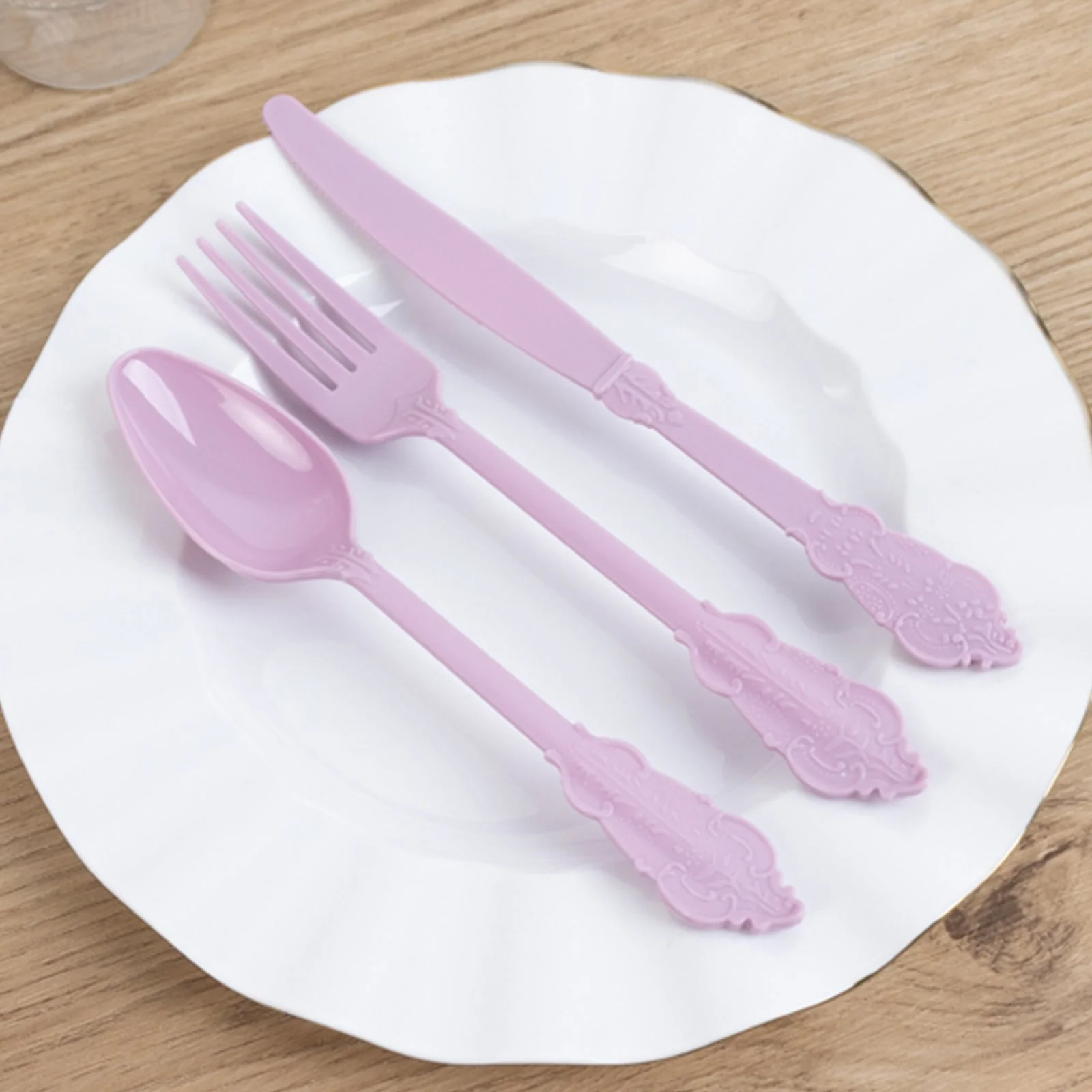 72 Pcs Plastic Silverware Set Lavender Lilac in Baroque Style - Heavy Duty Disposable Knife, Fork, and Spoon Set - Image 10