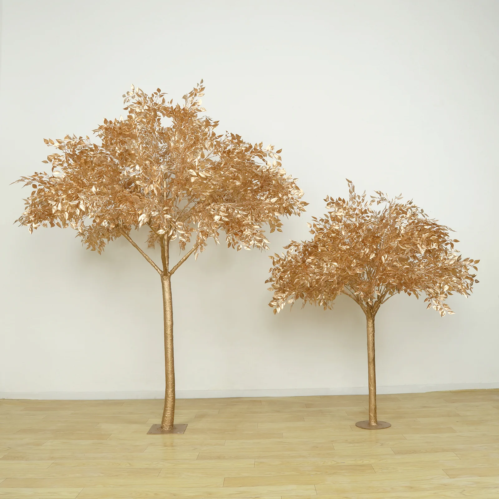 7ft Metallic Gold Faux Leaf Trees – Indoor Event Décor with Realistic Trunk Base - Image 6