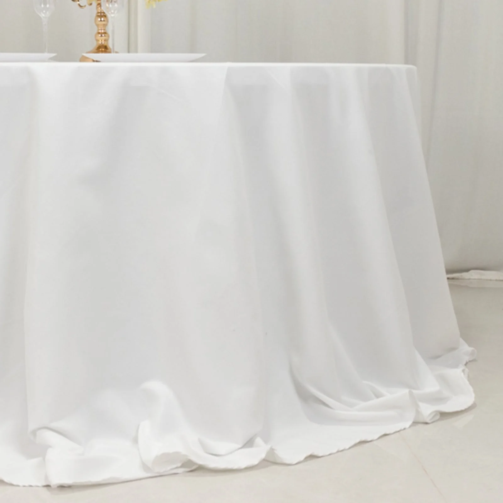 Cotton Blend Round Tablecloth 132" White - Wrinkle-Resistant Finish Seamless Table Cover for Banquets and Gatherings - Image 2