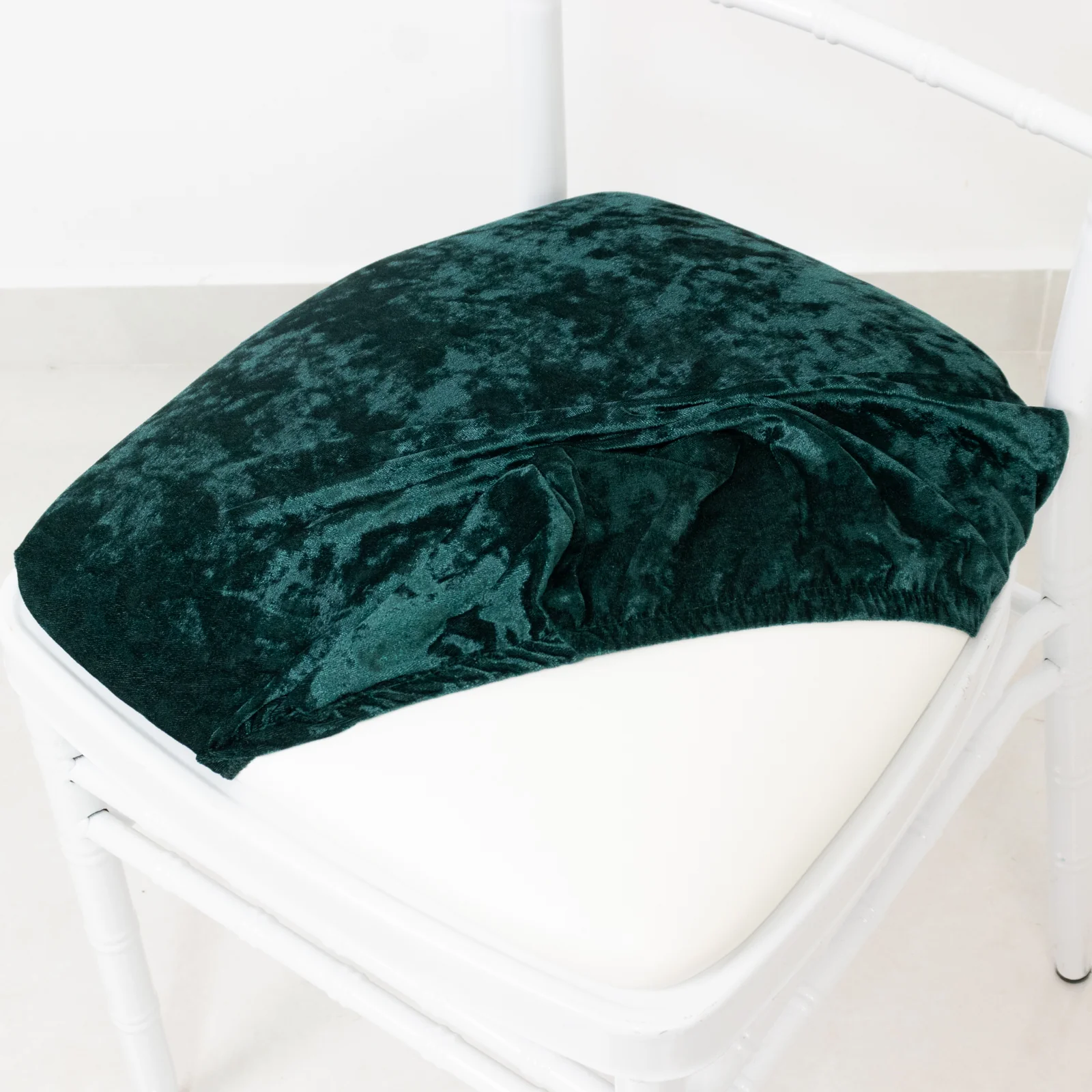 5 Pack Crushed Velvet Chiavari Chair Seat Pad Covers – Hunter Emerald Green Stretch Cushion Slipcovers for Dining Chairs, Washable & Reusable - Image 2