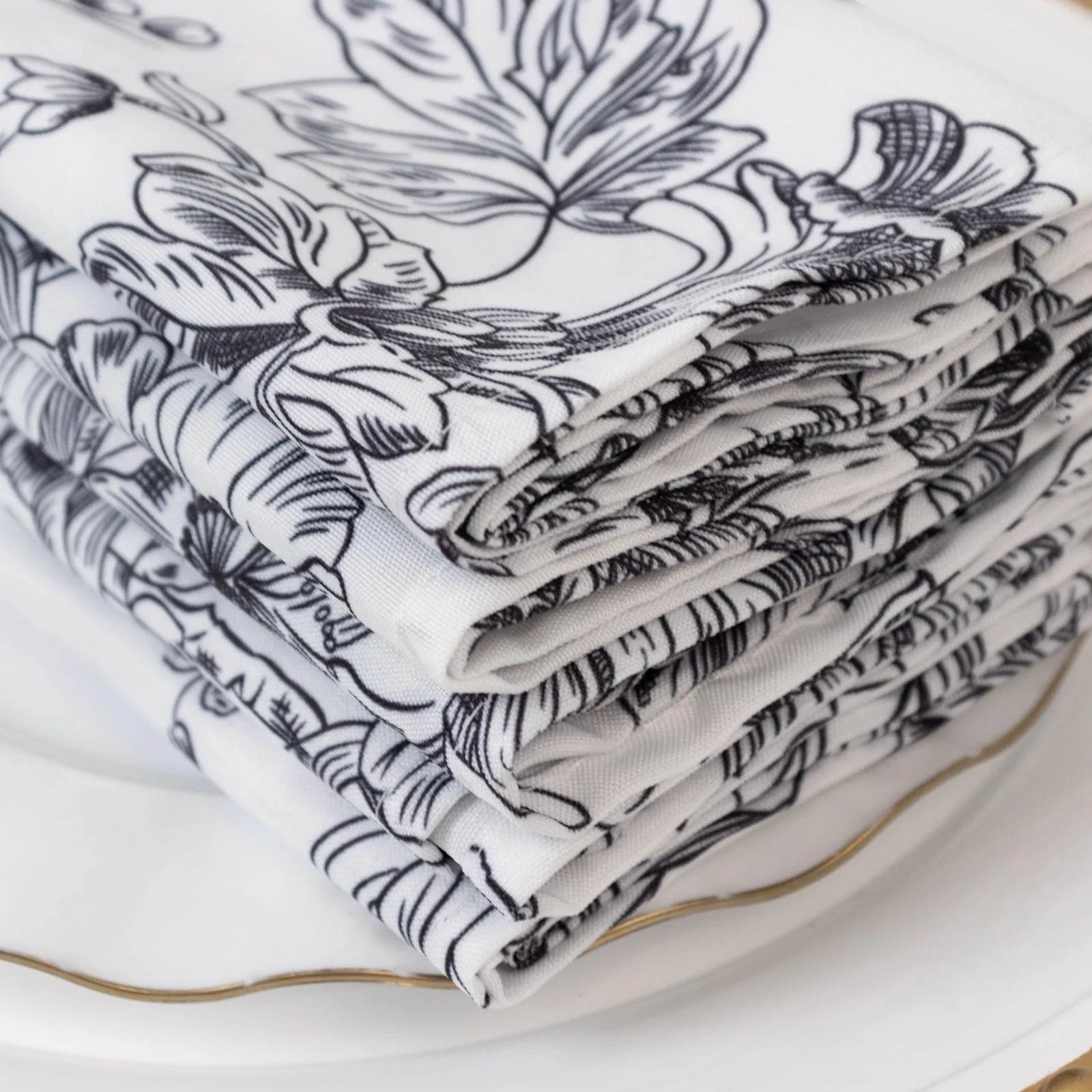 5-Pack French Toile Cloth Napkins – 17"x17" Black and White Reusable Polyester Table Napkins in Floral Design for Events & Dining - Image 8