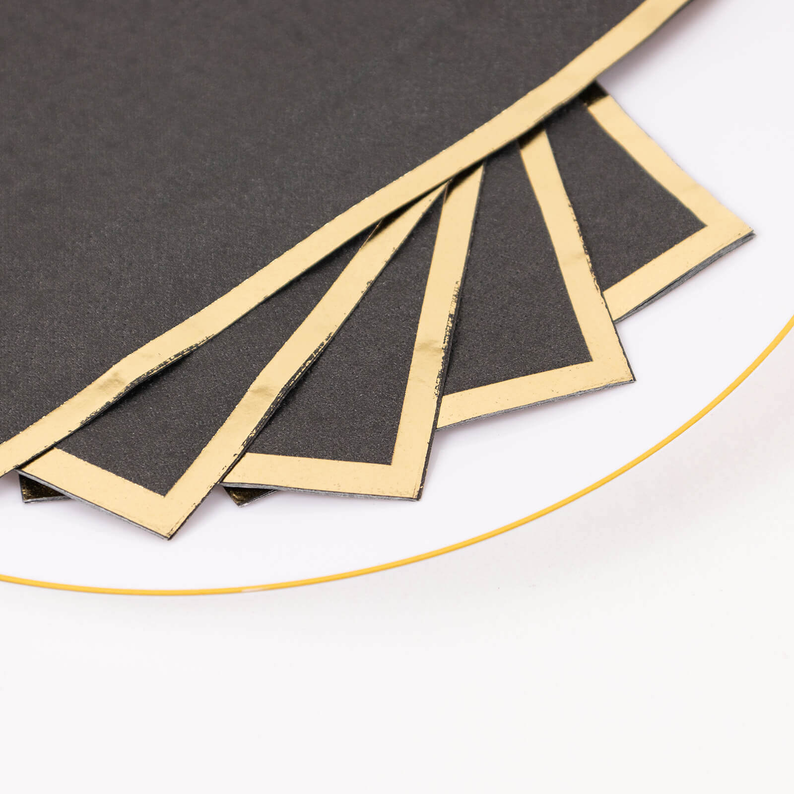 50-Pack Paper Dinner Napkins 2 Ply Black with Gold Foil Edge - Soft Disposable Napkins for Events - Image 7