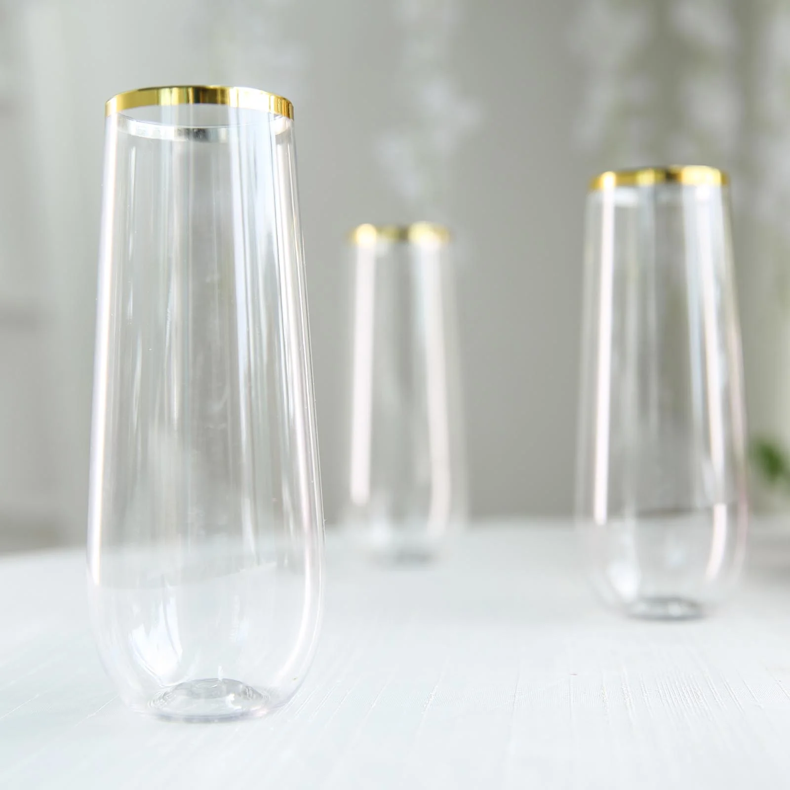 12 Pack Plastic Champagne Flutes in Clear with Gold Rim, Reusable Lightweight 9oz Champagne Glasses - Image 2