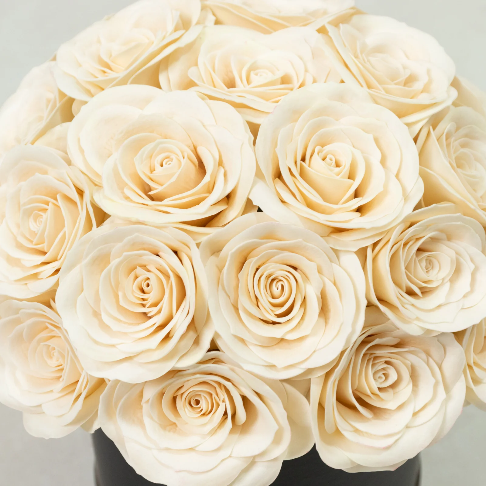 Prearranged Rose Centerpiece Arrangement, Ivory 27pcs Roses with Black Round Gift Box - Image 7