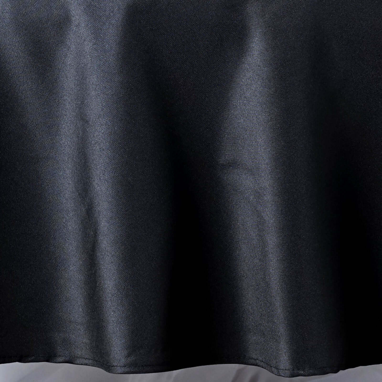 Premium Polyester Round Tablecloth 132" Black - Seamless 220GSM Wrinkle-Resistant & Durable Finish - Image 3