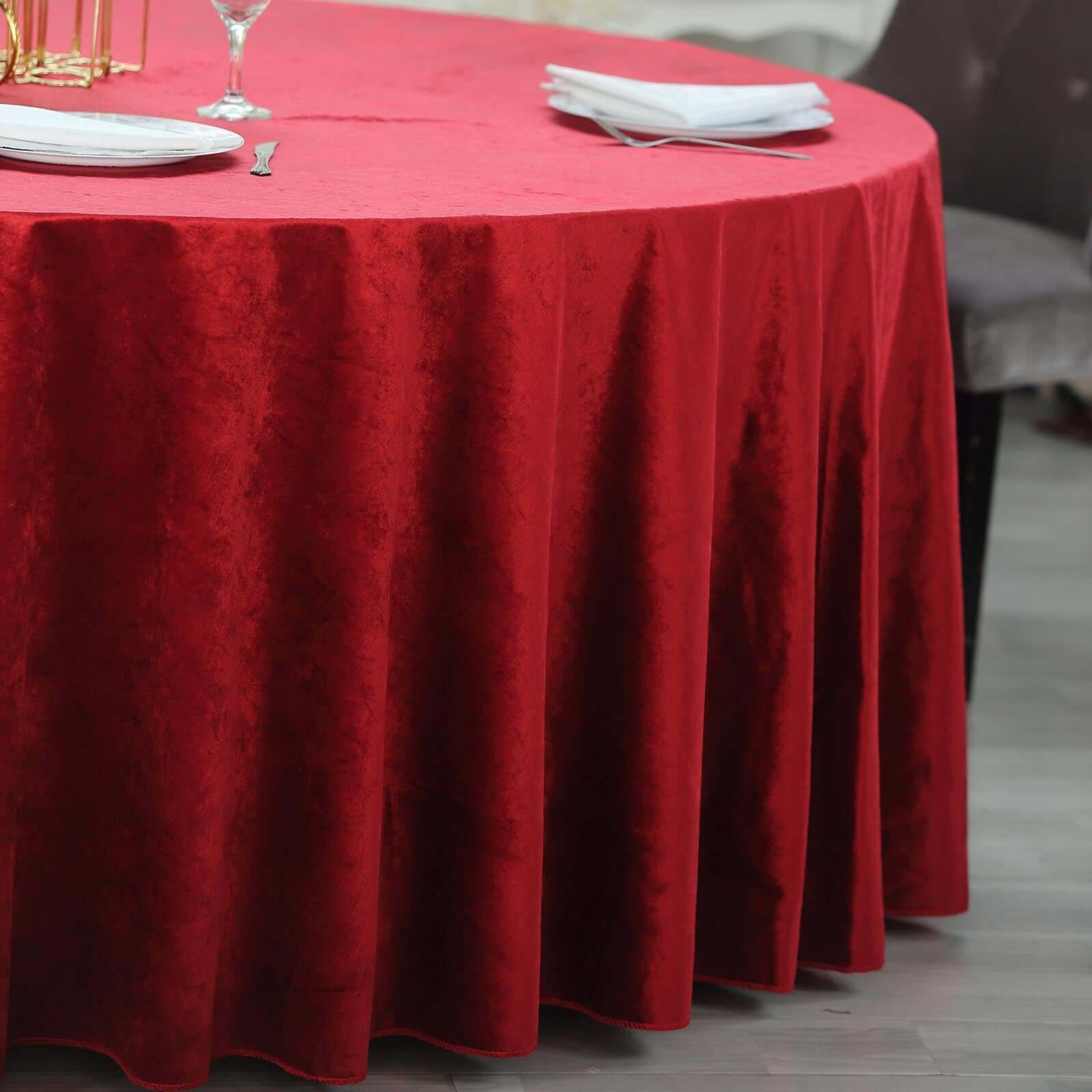 Premium Velvet Round Tablecloth 120" Red - Seamless Soft & Reusable Table Cover - Image 3