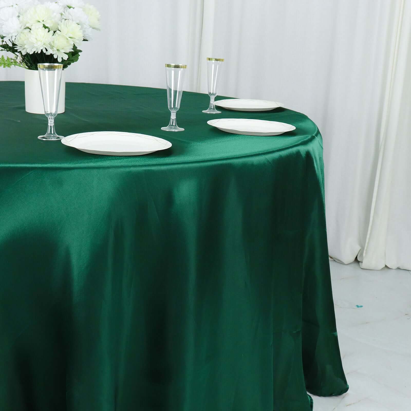 Satin Round Tablecloth 132" Hunter Emerald Green - Seamless Table Cover - Image 6