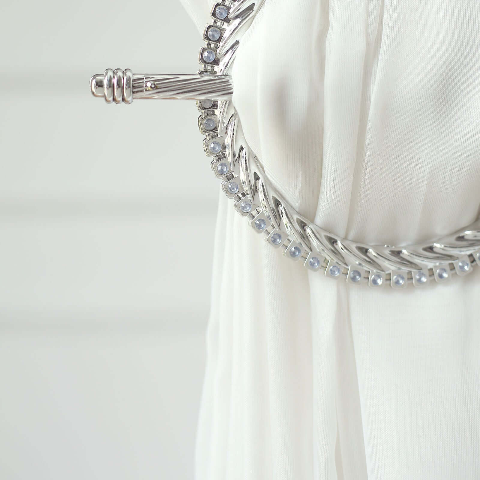 Set of 2 Silver Acrylic Braided Barrette Style Curtain Tie Backs With Crystal Diamond Studded Edge, Round Backdrop Drapery Brooch Holdbacks 6" - Image 9