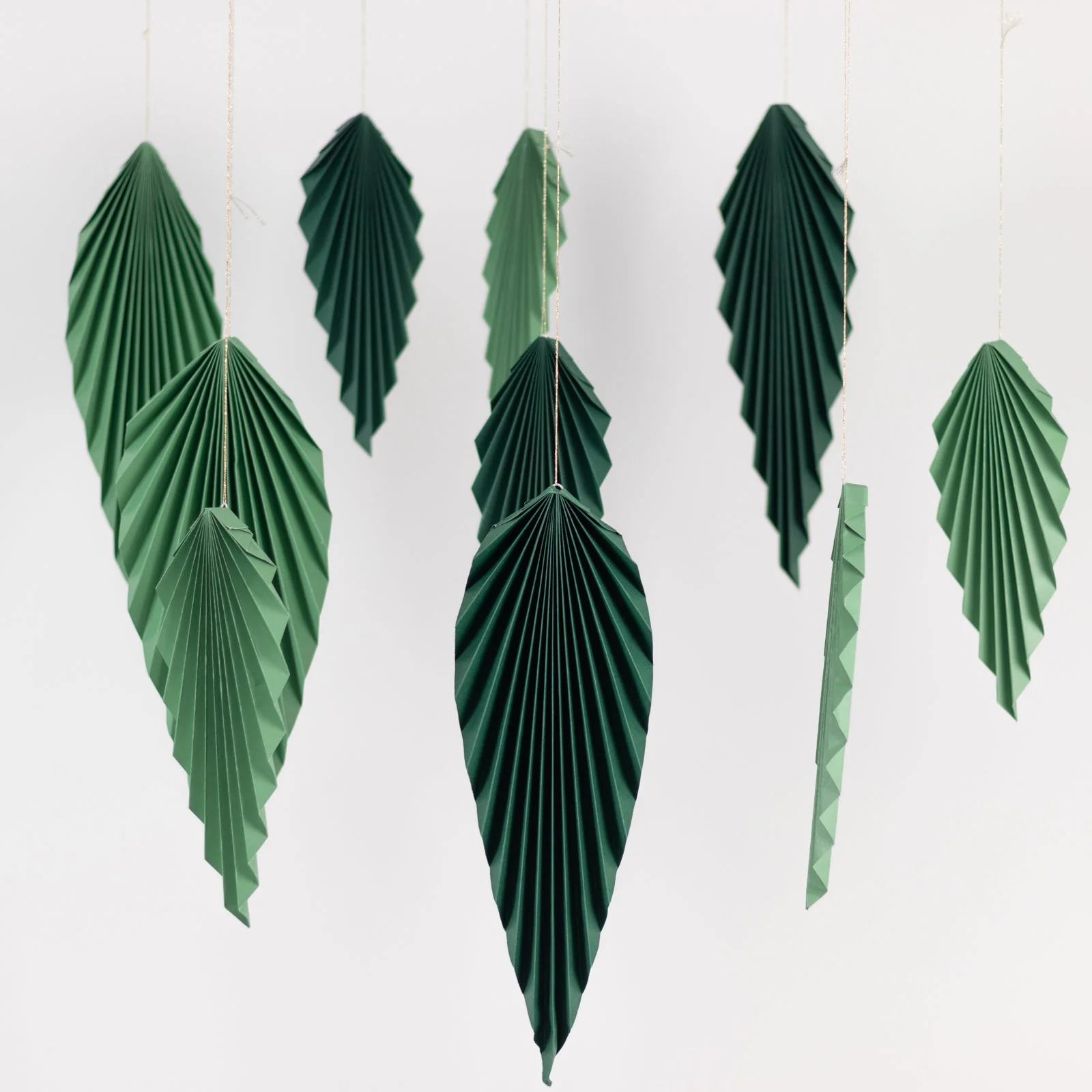 Set of 6 Mixed Green Leaves Hanging Paper Fans Wall Decor, Pre-Strung Foldable Tropical Palm Leaves Jungle Theme Party Supplies - 11",15"