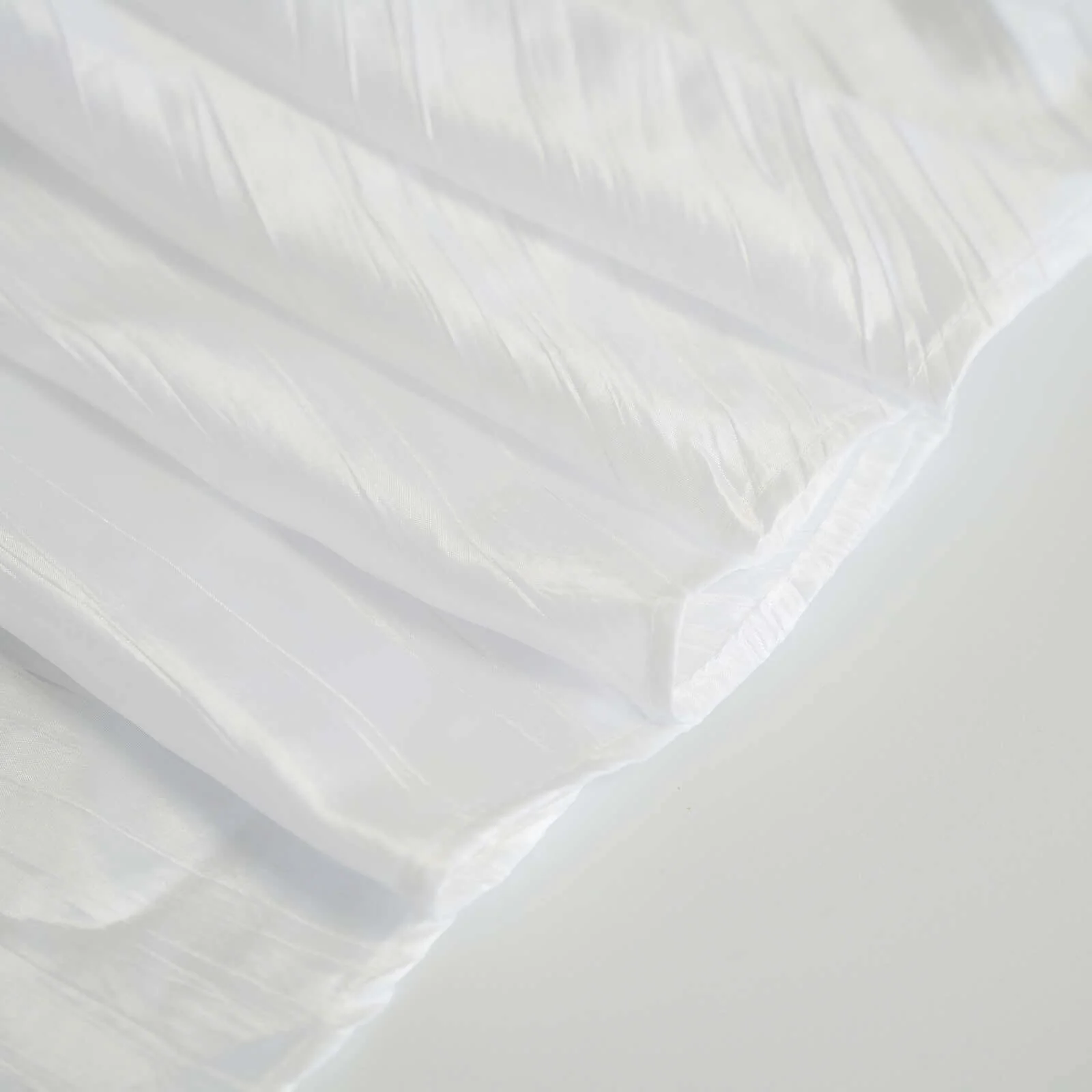 Taffeta Round Tablecloth 120" White with Accordion Crinkle Design - Seamless Finish for Weddings and Banquets - Image 8