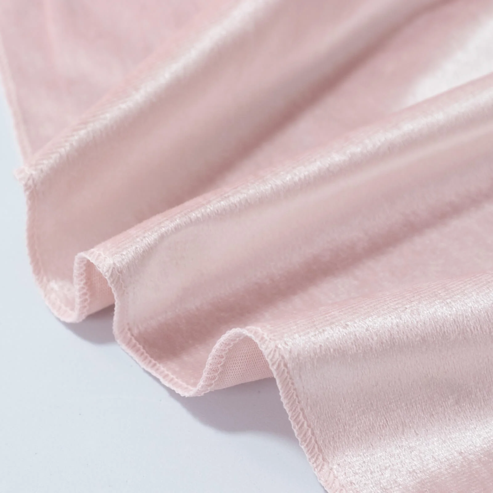 Premium Velvet Round Tablecloth 132" Blush - Soft & Reusable Table Cover - Image 5