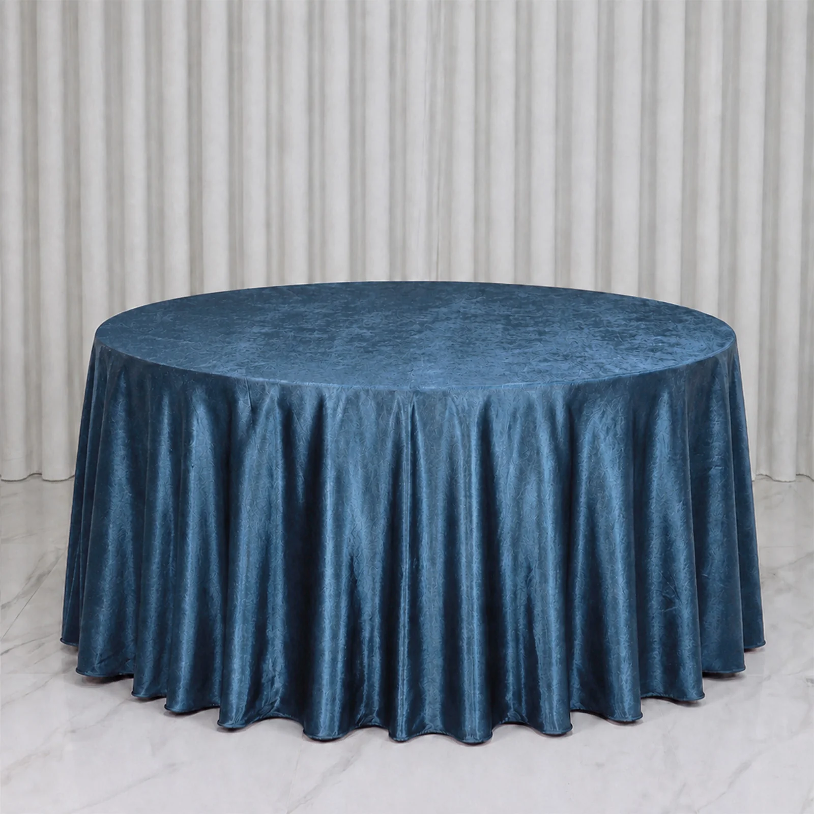 Premium Velvet Round Tablecloth 132" Navy Blue - Soft & Reusable Table Cover