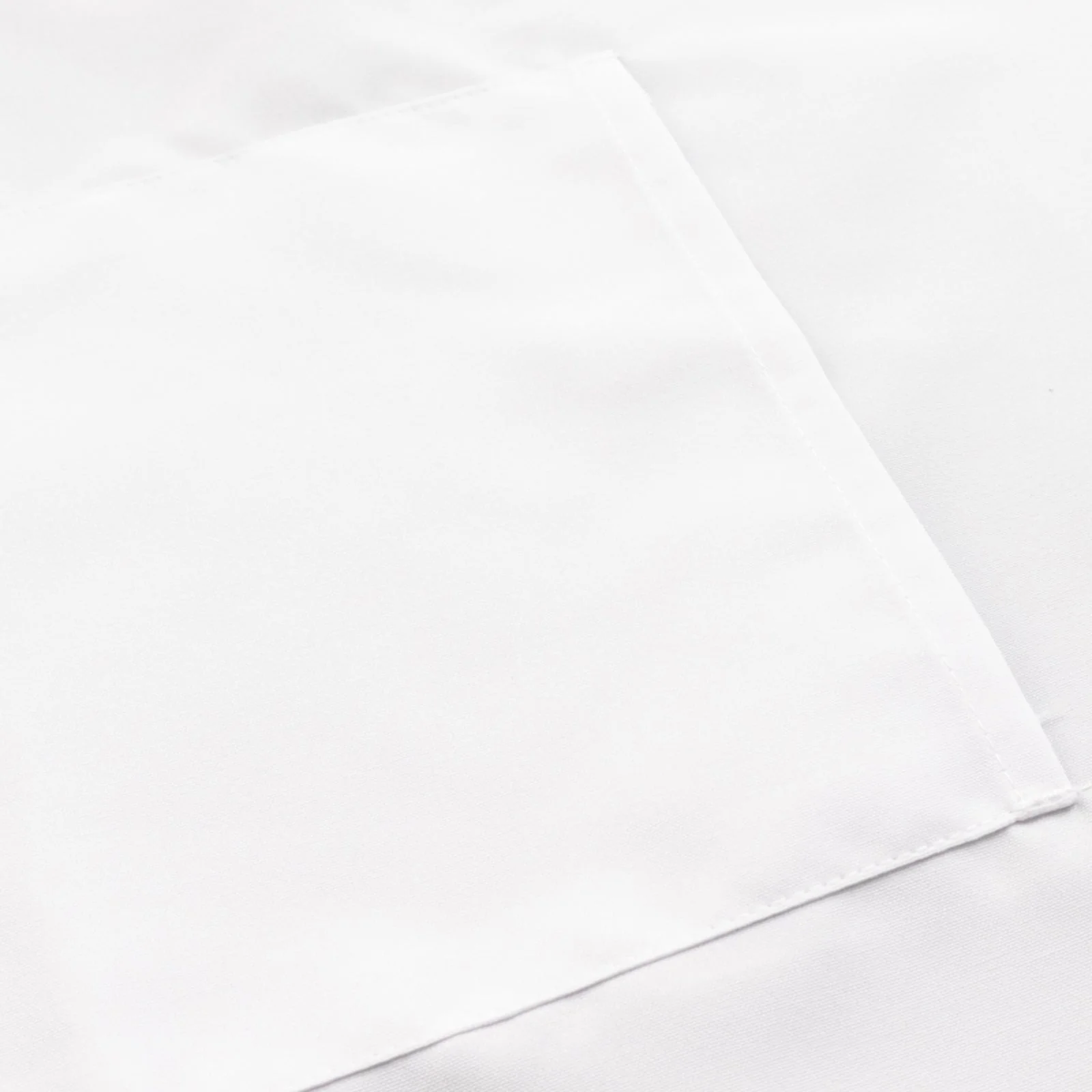 White Premium Polyester Kitchen Chef Apron with Adjustable Neck and Long Ties, Waterdrop Resistant 2 Pockets Unisex Cooking Bib Apron - Image 4